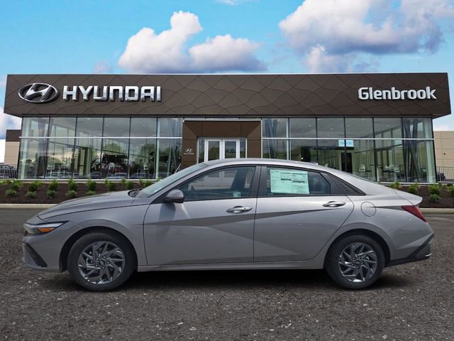 New 2025 Hyundai Elantra Blue image 1