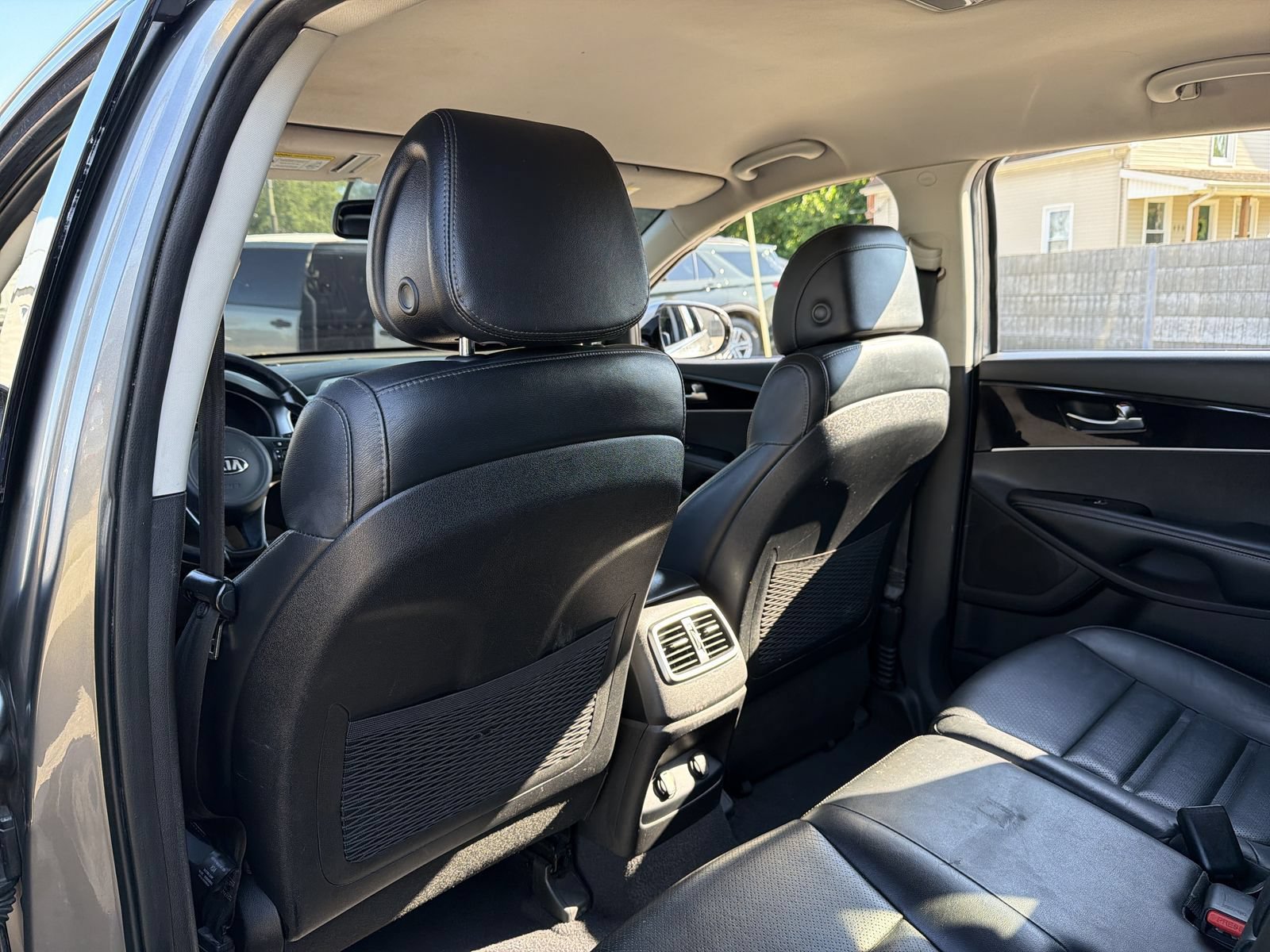 Used 2017 Kia Sorento FWD w/ LX Convenience Package image 18
