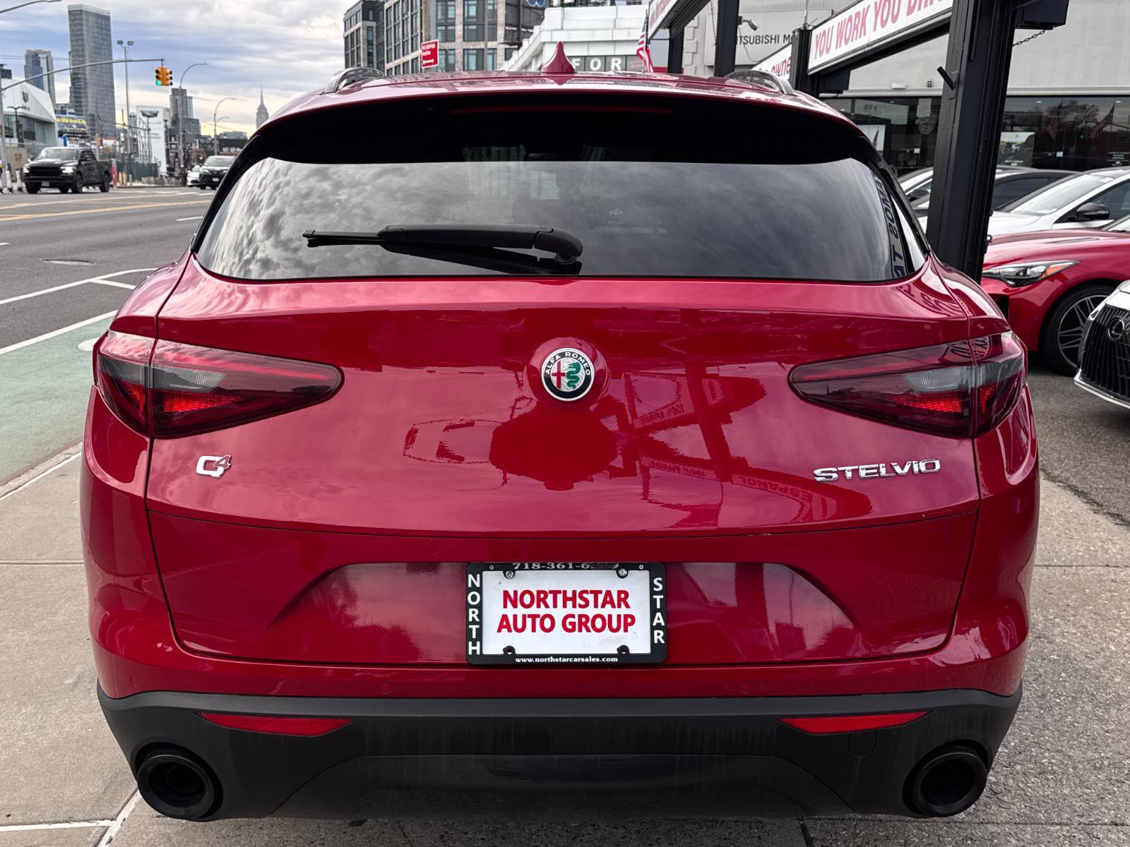 Used 2022 Alfa Romeo Stelvio Sprint image 5