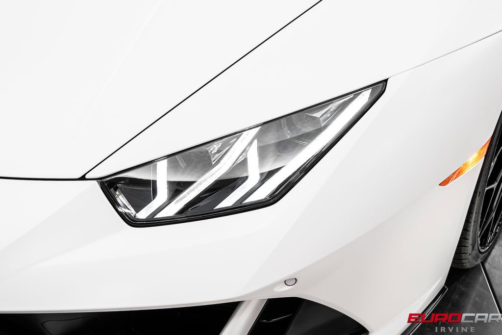 Used 2022 Lamborghini Huracan EVO image 12