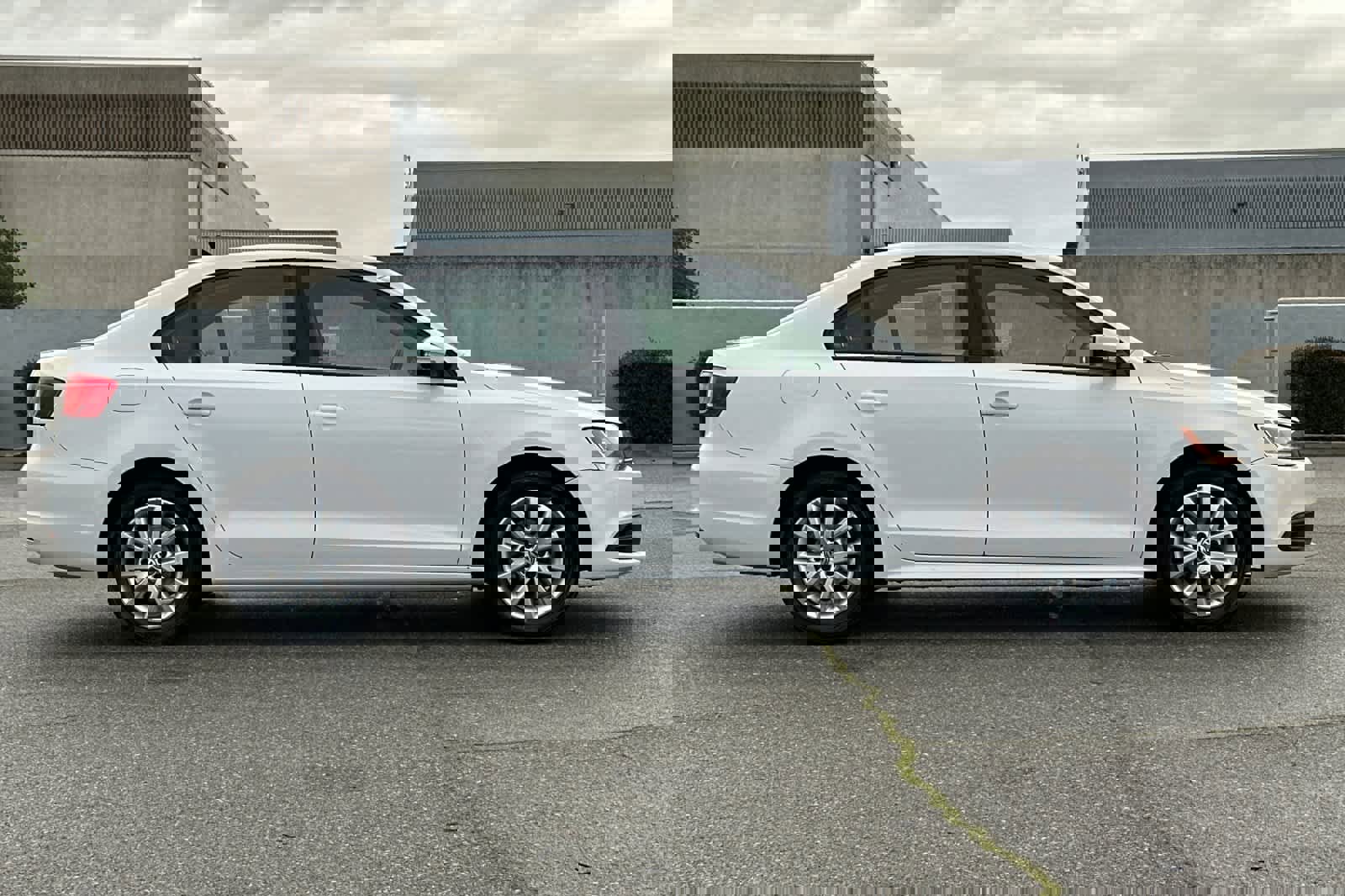 Used 2011 Volkswagen Jetta SE image 6