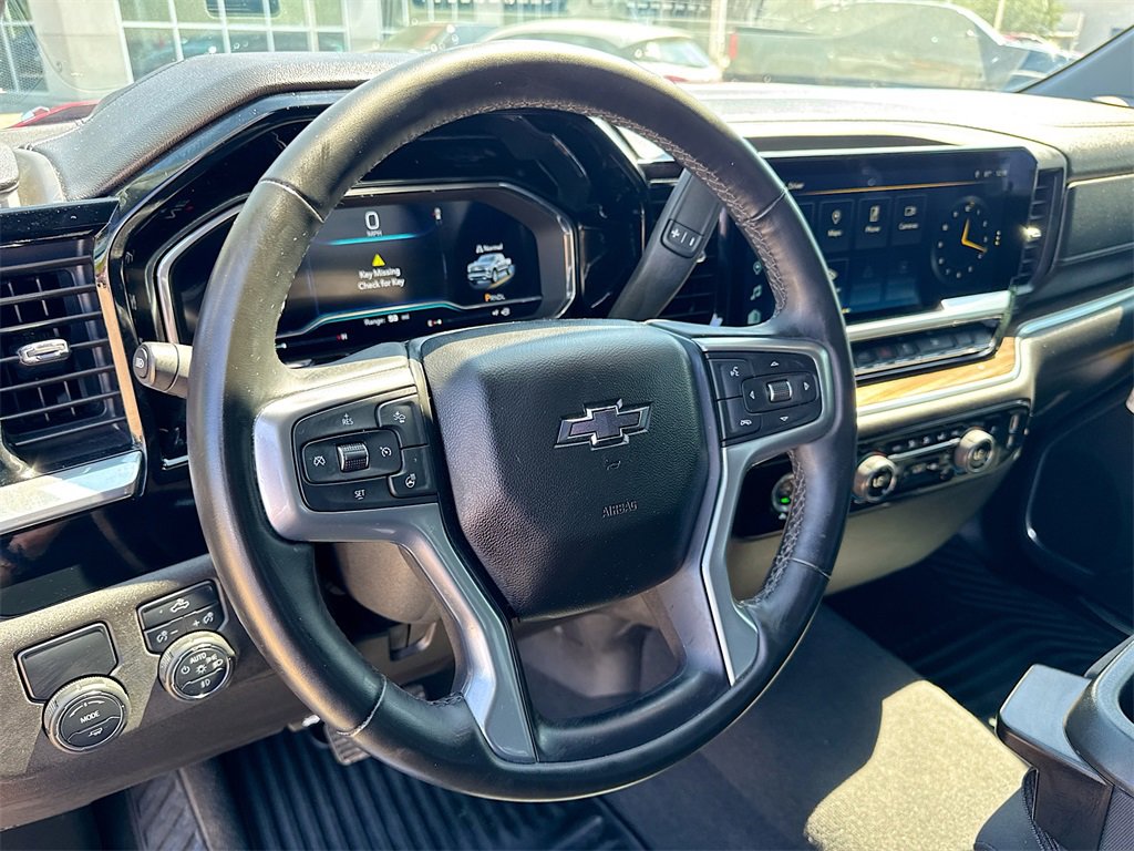 Used 2023 Chevrolet Silverado 1500 RST image 11