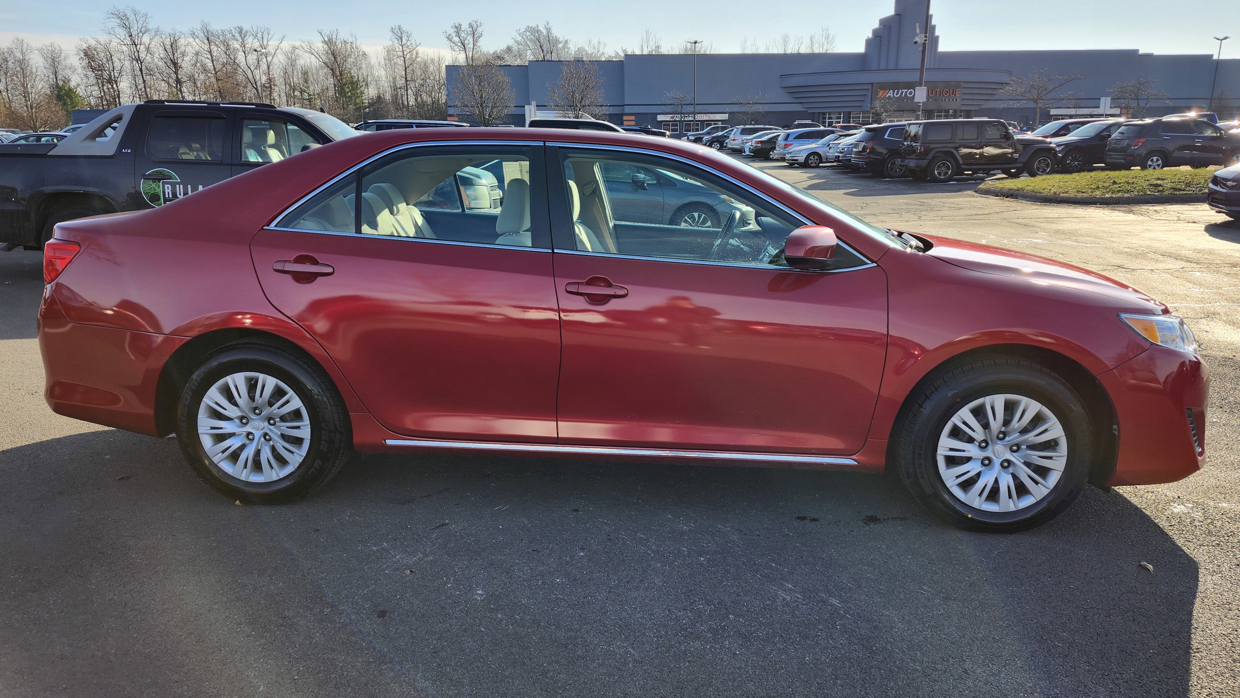 Used 2012 Toyota Camry LE image 16