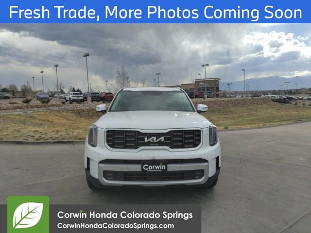 Used 2024 Kia Telluride SX Prestige w/ Towing Package image 2