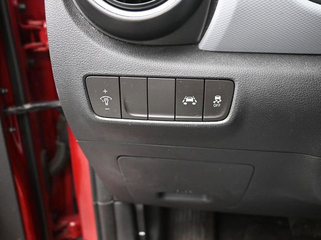 Used 2019 Hyundai Kona SE AWD/4WD image 25