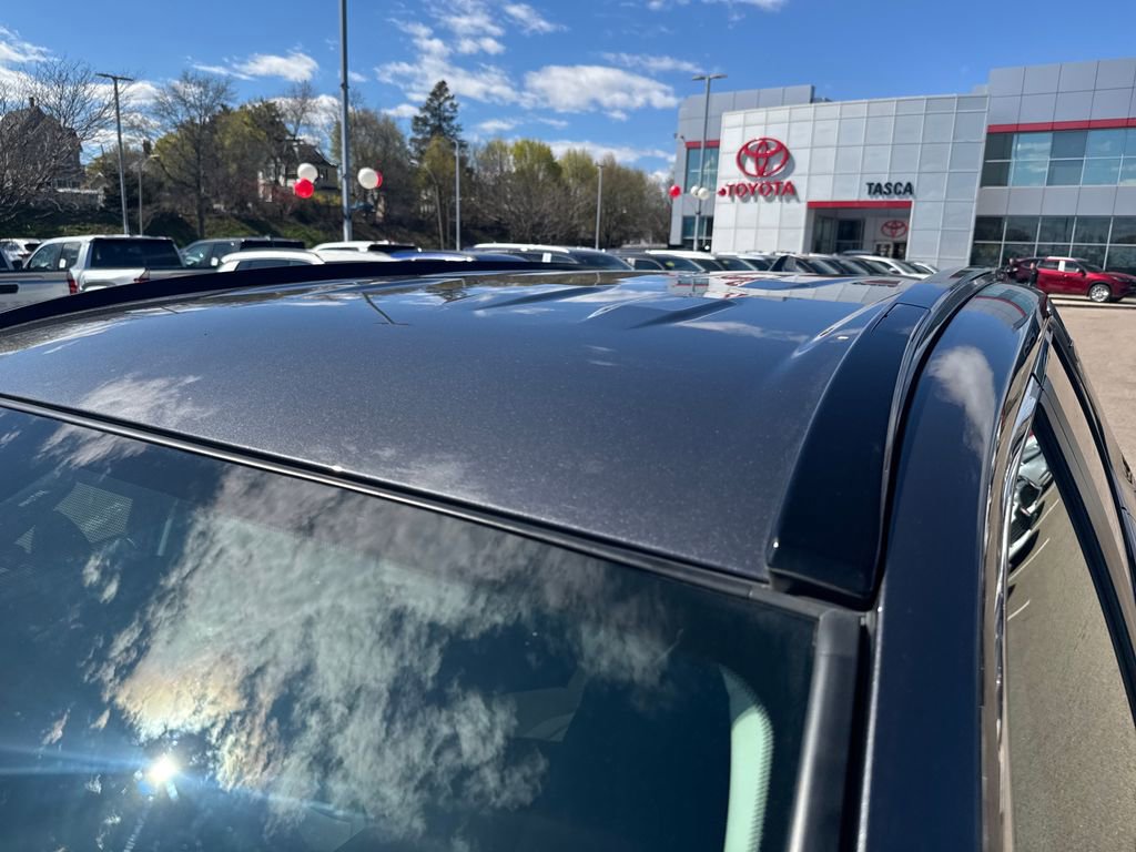 Used 2025 Toyota RAV4 LE AWD/4WD image 44