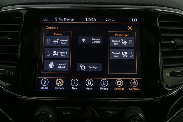 Used 2020 Jeep Grand Cherokee Limited w/ Luxury Group II image 28