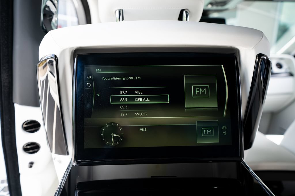Used 2022 Rolls-Royce Phantom Sedan w/ The Phantom Package RWD image 52