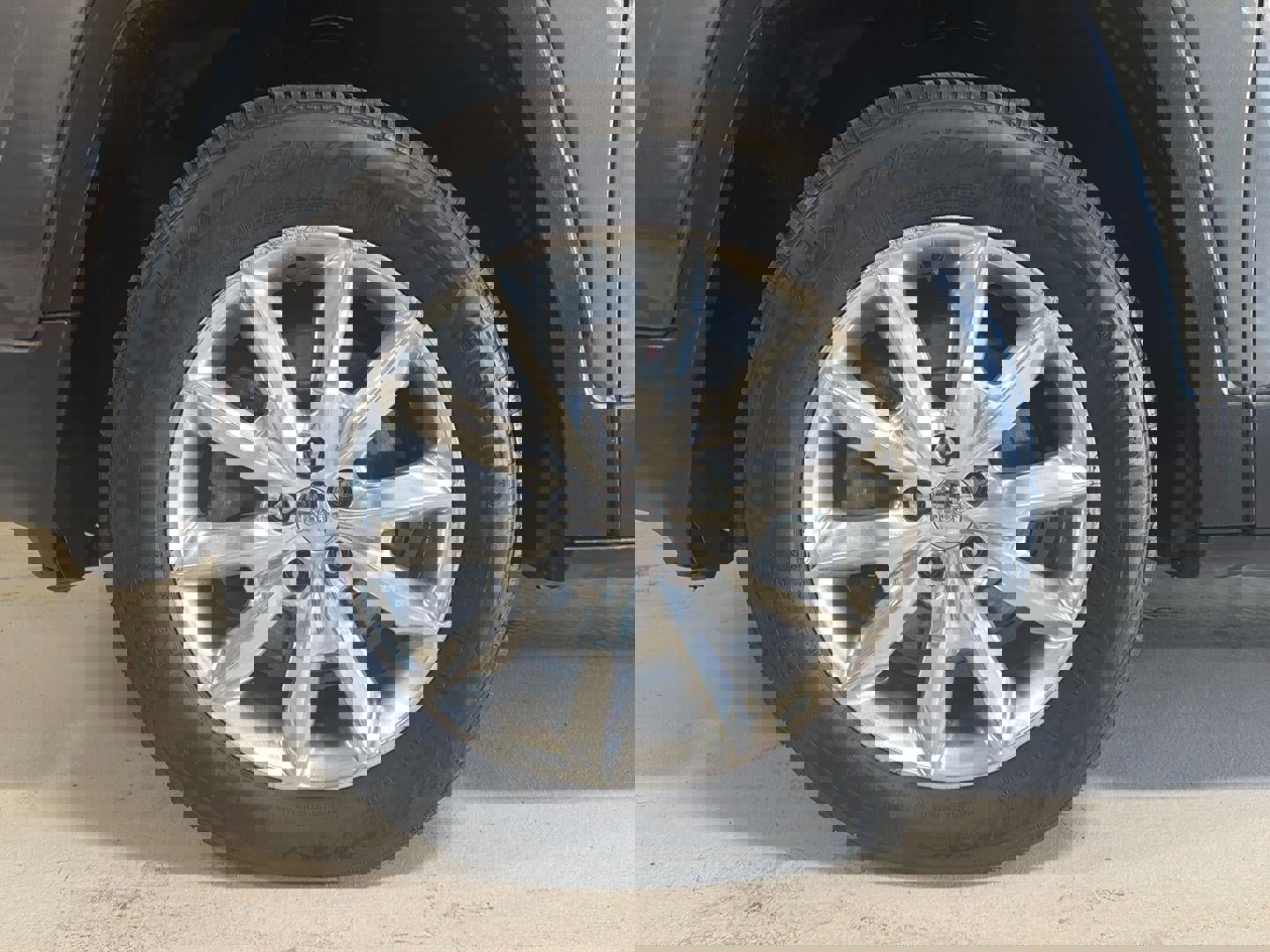 Used 2017 Jeep Cherokee Limited image 28