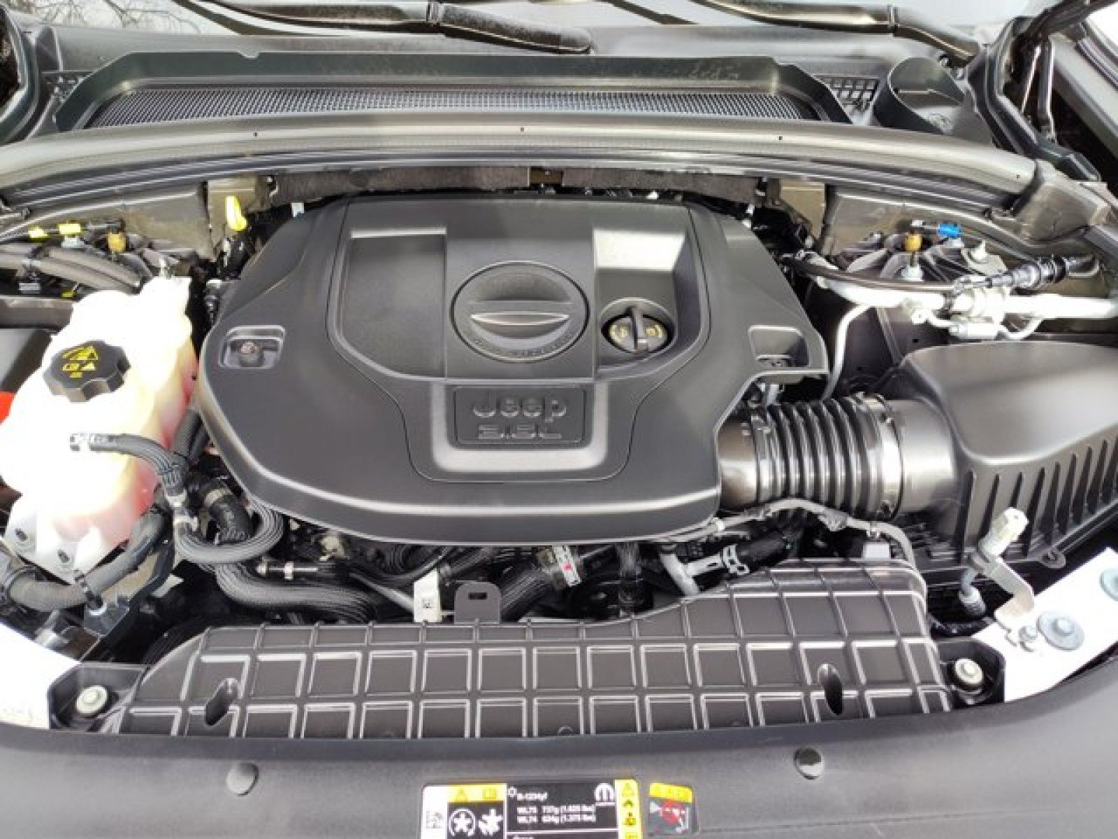 Used 2022 Jeep Grand Cherokee Summit w/ Adv Protech Group IV AWD/4WD image 9