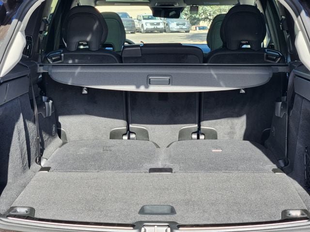 New 2025 Volvo EX90 Plus w/ Protection Package Premier AWD/4WD image 16