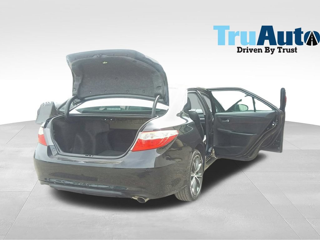 Used 2016 Toyota Camry XSE w/ Moonroof Package FWD image 13