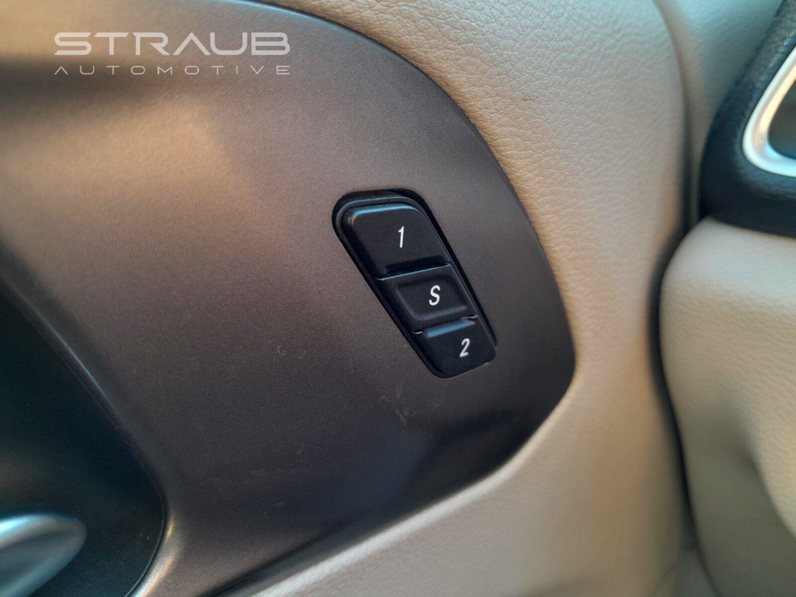 Used 2019 Chrysler Pacifica Limited FWD image 38