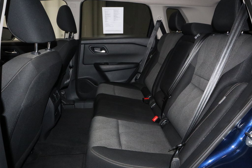 Certified 2025 Nissan Rogue SV image 23