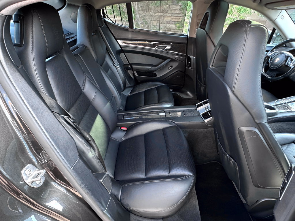 Used 2012 Porsche Panamera 4S image 37