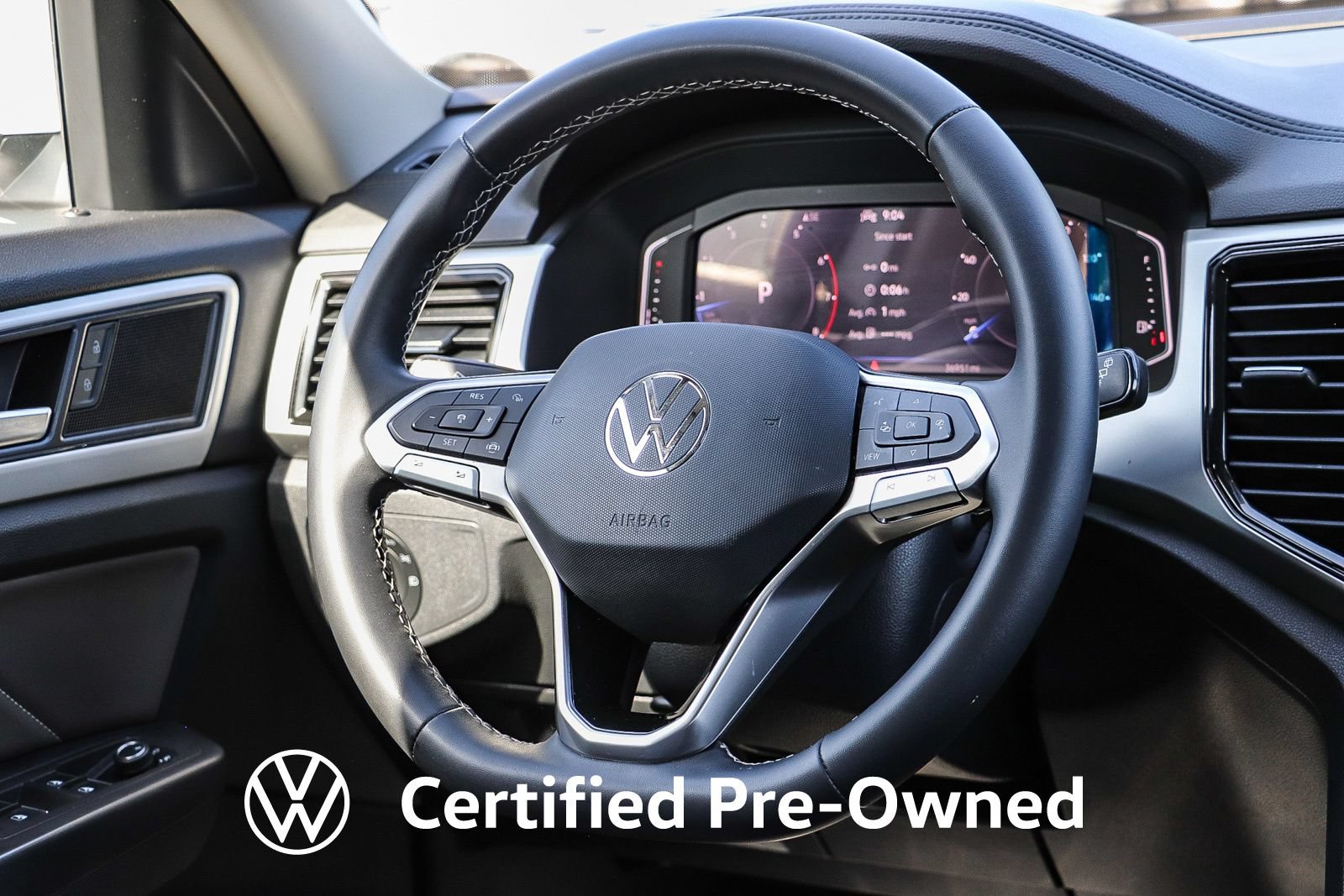 Certified 2023 Volkswagen Atlas SE w/ Black Wheel Package FWD image 17