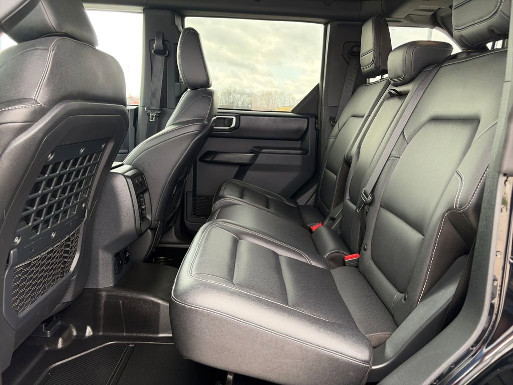 Used 2025 Ford Bronco Badlands AWD/4WD image 34