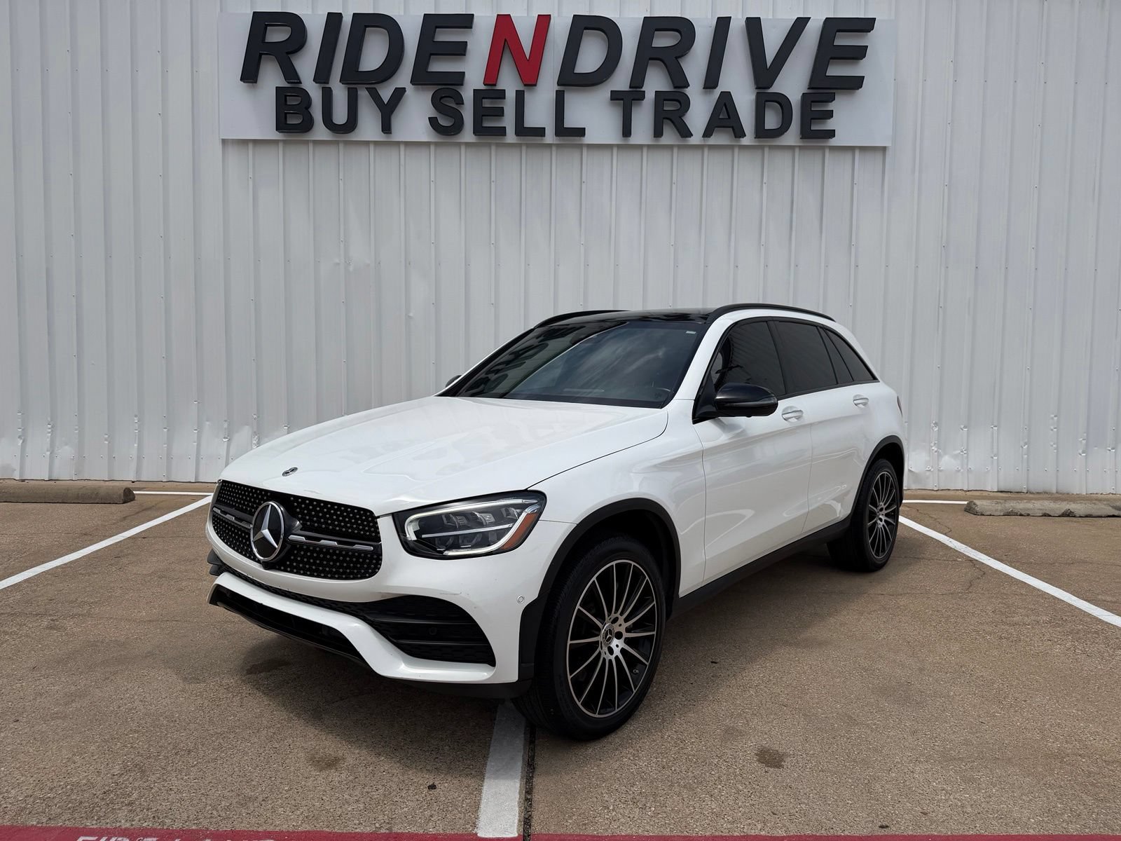 Used 2022 Mercedes-Benz GLC 300 4MATIC w/ AMG Line