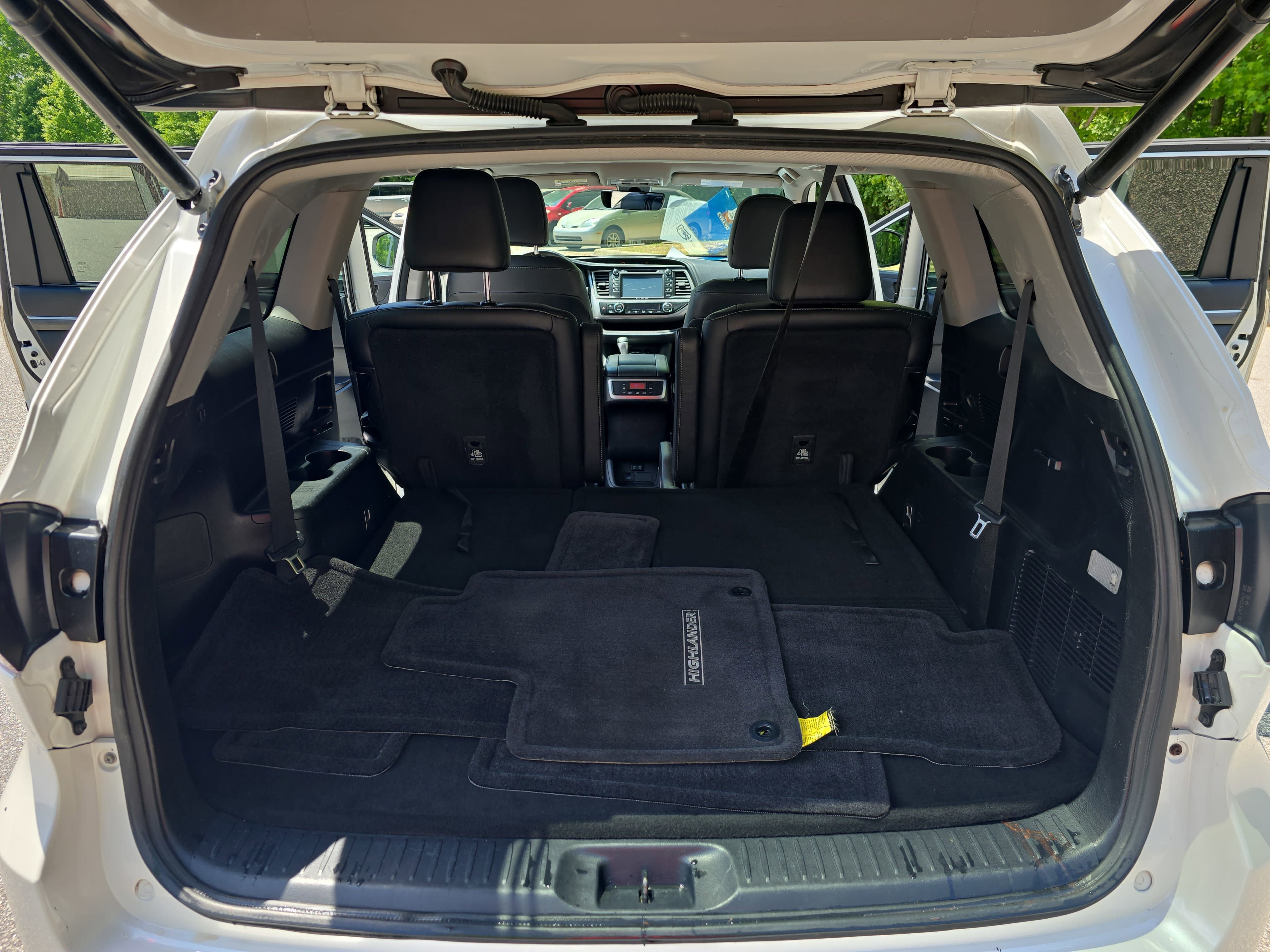 Used 2017 Toyota Highlander SE AWD/4WD image 13