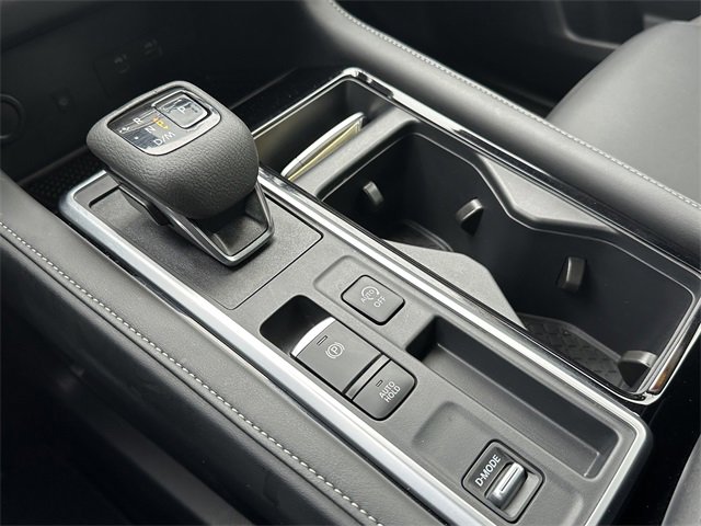 Certified 2025 Nissan Pathfinder SL w/ SL Premium Package image 32