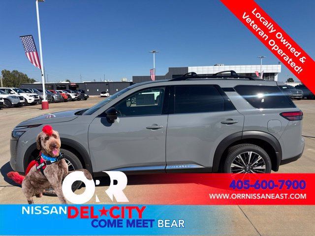 New 2026 Nissan Pathfinder Platinum w/ Cargo Package AWD/4WD image 2