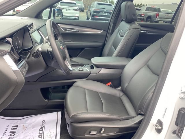 Certified 2024 Cadillac XT6 Luxury w/ LPO, Floor Liner Package FWD image 15