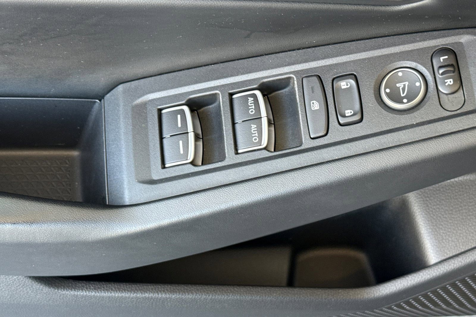 Certified 2023 Honda Accord EX image 12