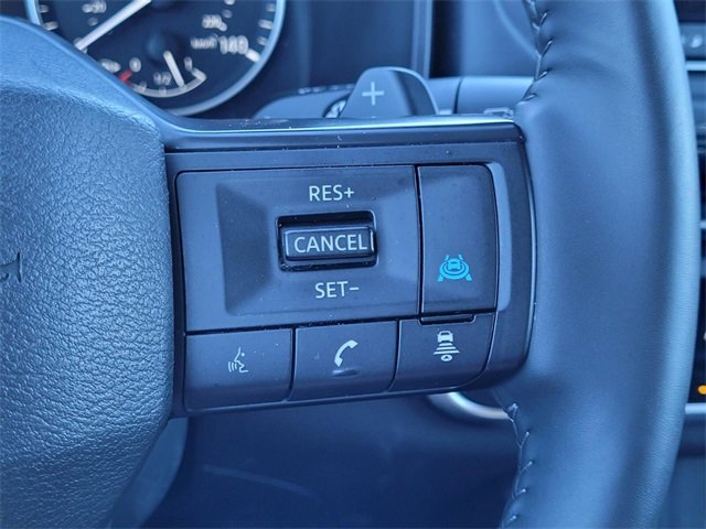 Used 2025 Nissan Rogue SV w/ SV Premium Package image 26