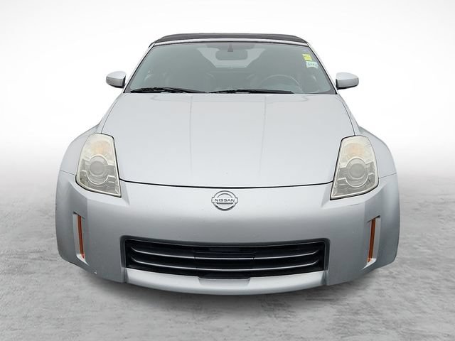 Used 2006 Nissan 350Z Touring RWD image 2