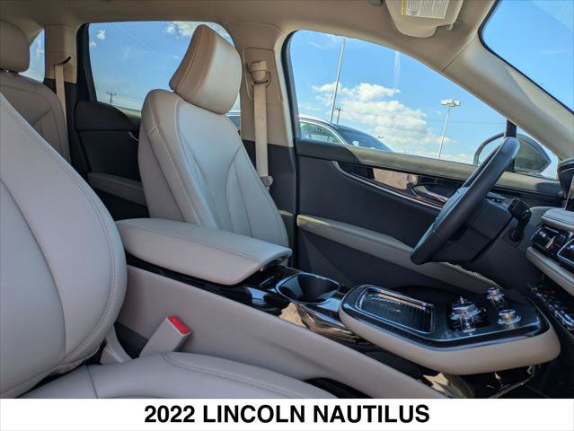 Certified 2022 Lincoln Nautilus AWD w/ Premium Package image 26
