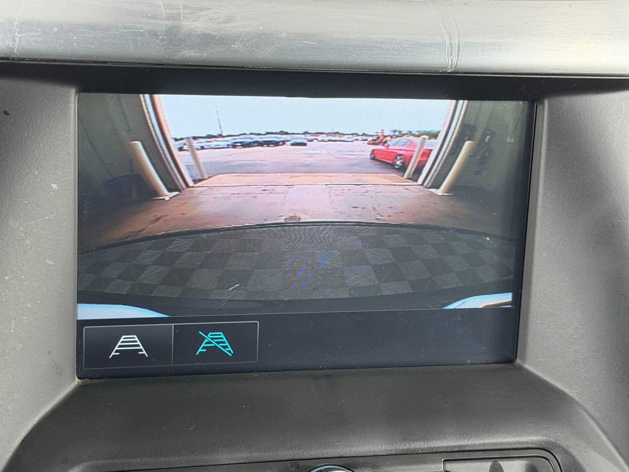 Used 2019 GMC Acadia SLE FWD image 17
