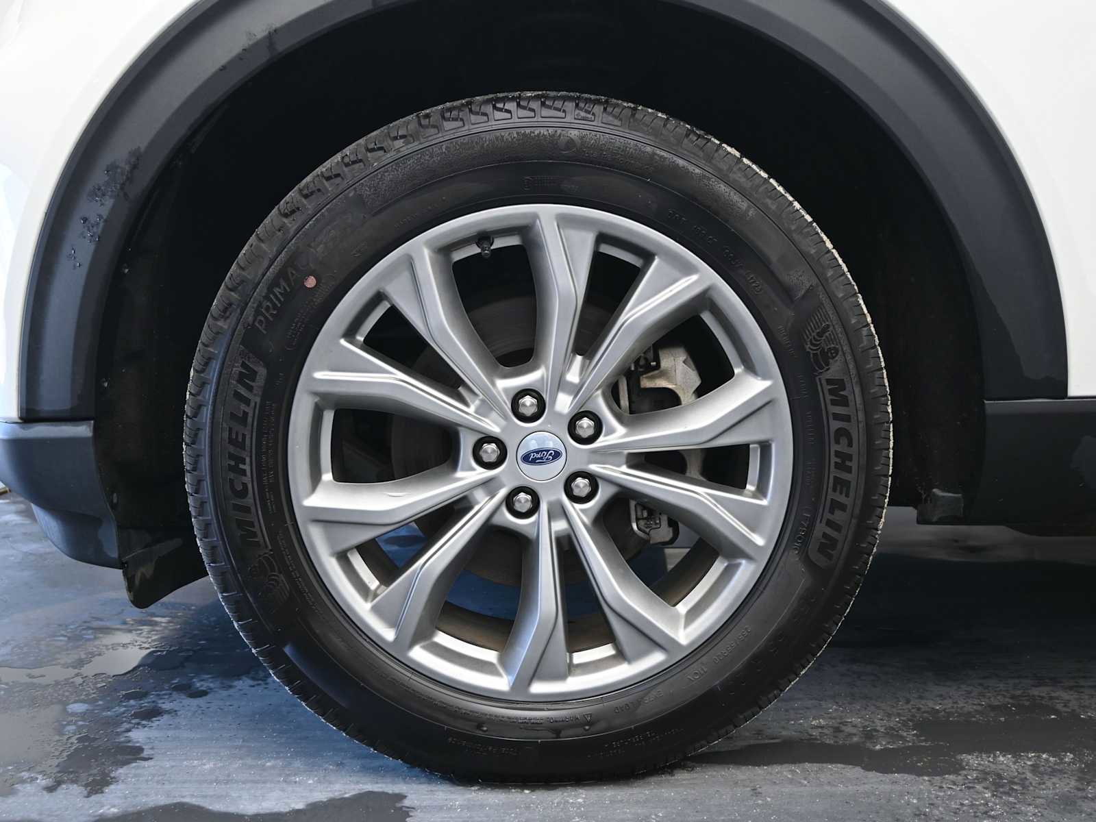 Used 2023 Ford Explorer XLT w/ Equipment Group 202A image 10