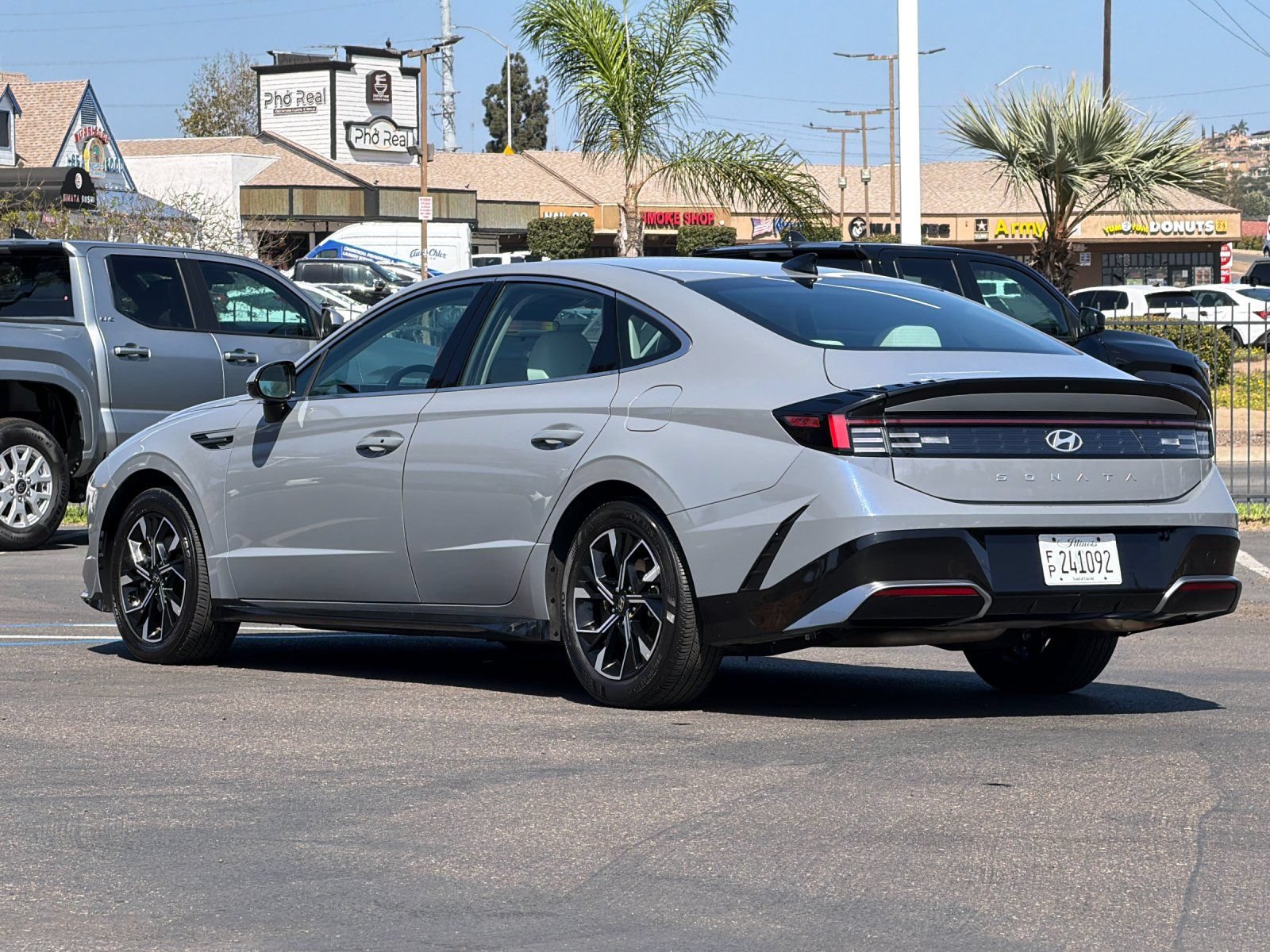 Used 2025 Hyundai Sonata SEL FWD image 3