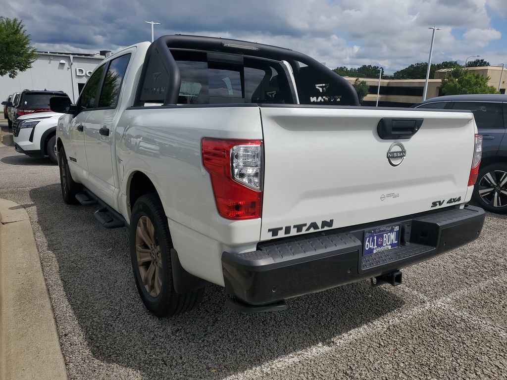 Certified 2024 Nissan Titan SV w/ SV Bronze Edition Package AWD/4WD image 12