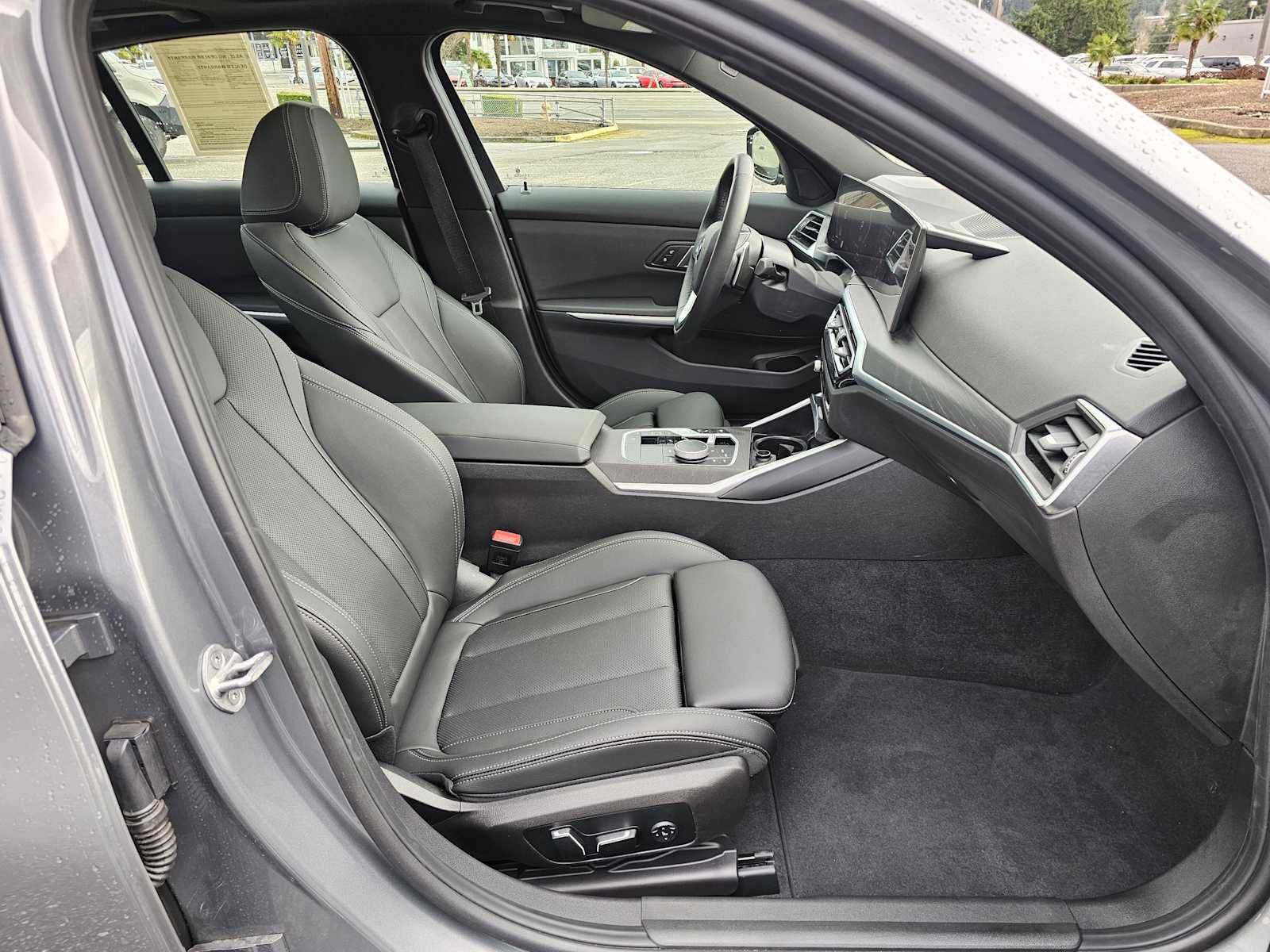 Used 2024 BMW 330i xDrive Sedan w/ Convenience Package image 11