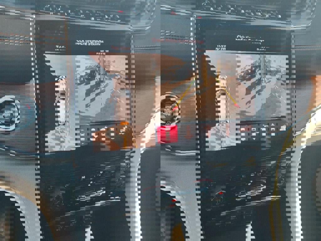 Used 2021 Jeep Grand Cherokee L Summit w/ Advanced Protech Group IV image 7