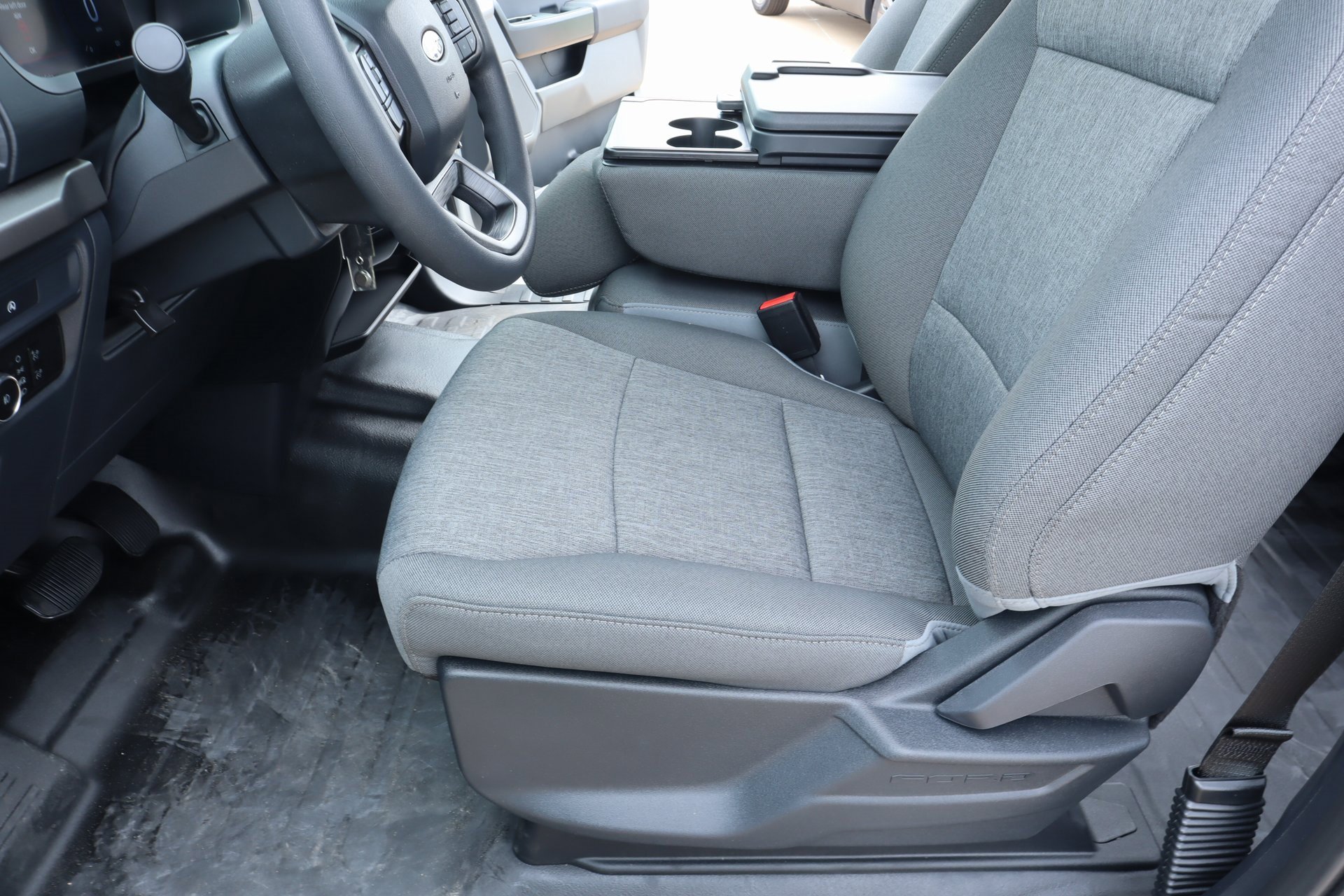 New 2025 Ford F150 XL w/ Equipment Group 103A High image 13