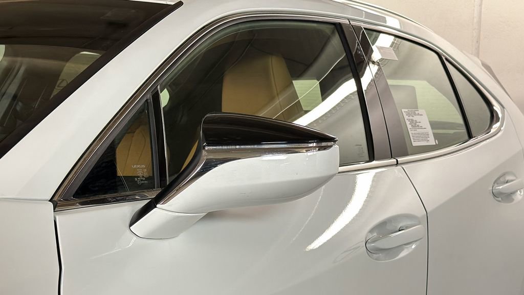 New 2026 Lexus UX 300h AWD w/ Accessory Package (2T) image 5