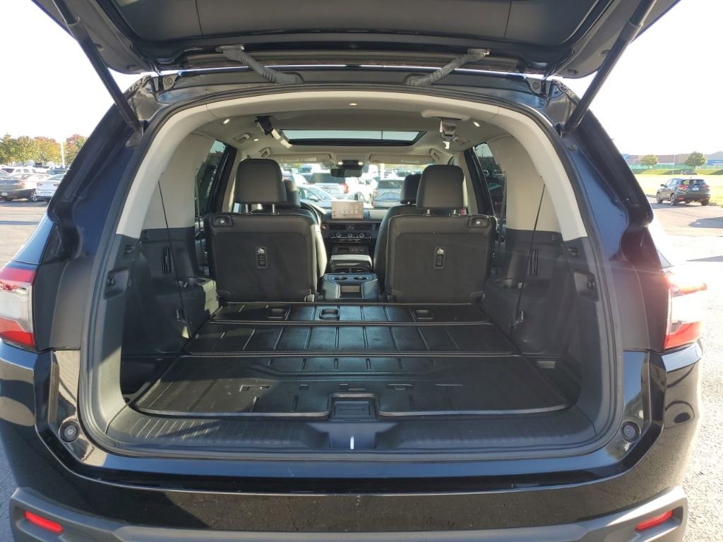 Certified 2023 Honda Pilot Touring image 32