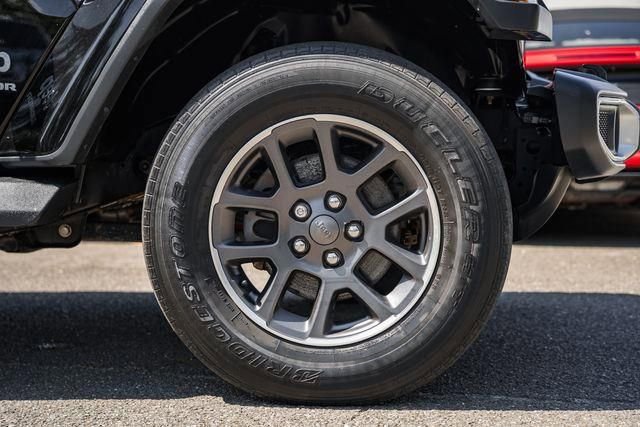 Used 2020 Jeep Gladiator Overland w/ Cold Weather Group image 19