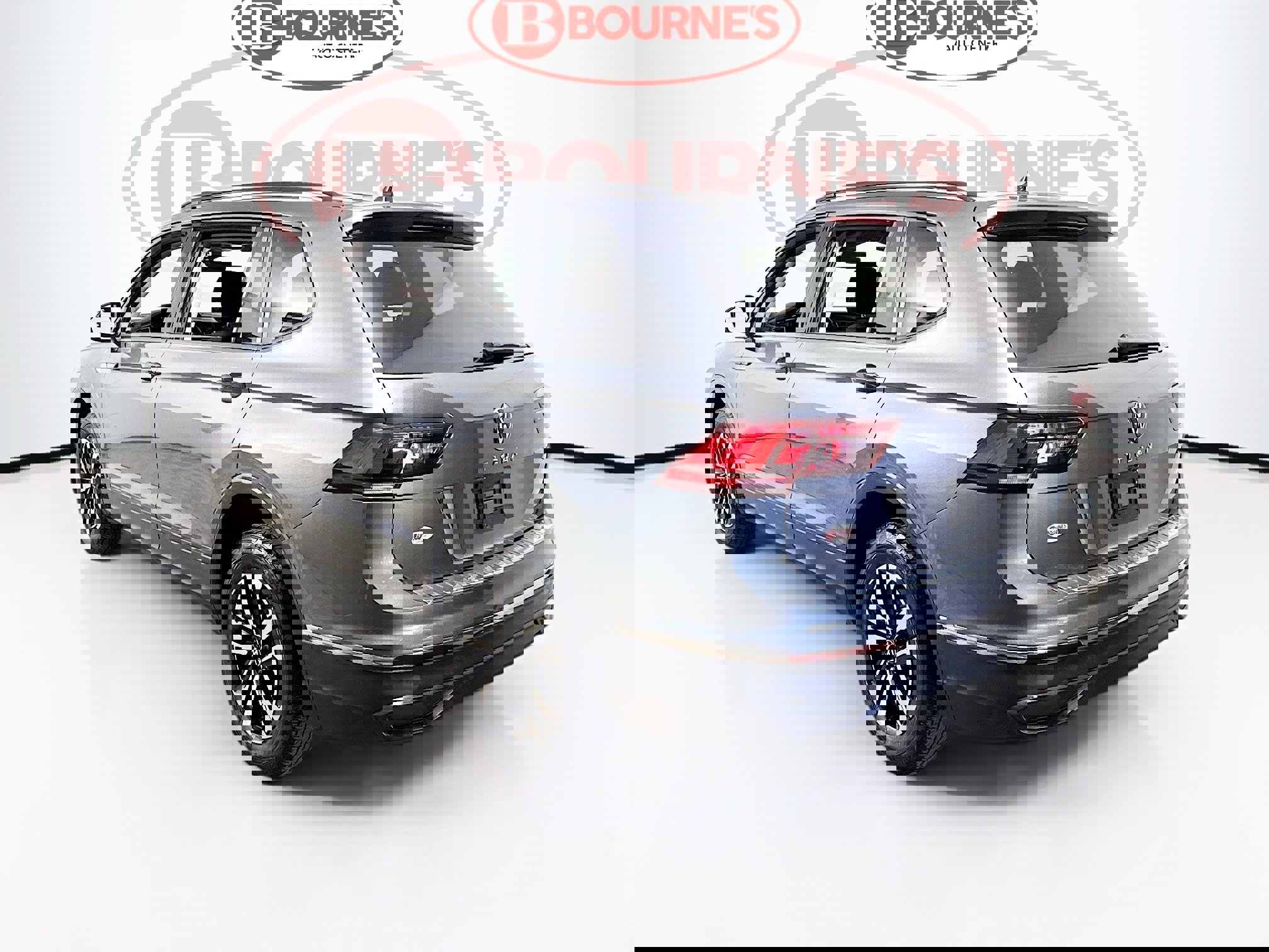 Used 2023 Volkswagen Tiguan S w/ Driver Assistance Package image 7