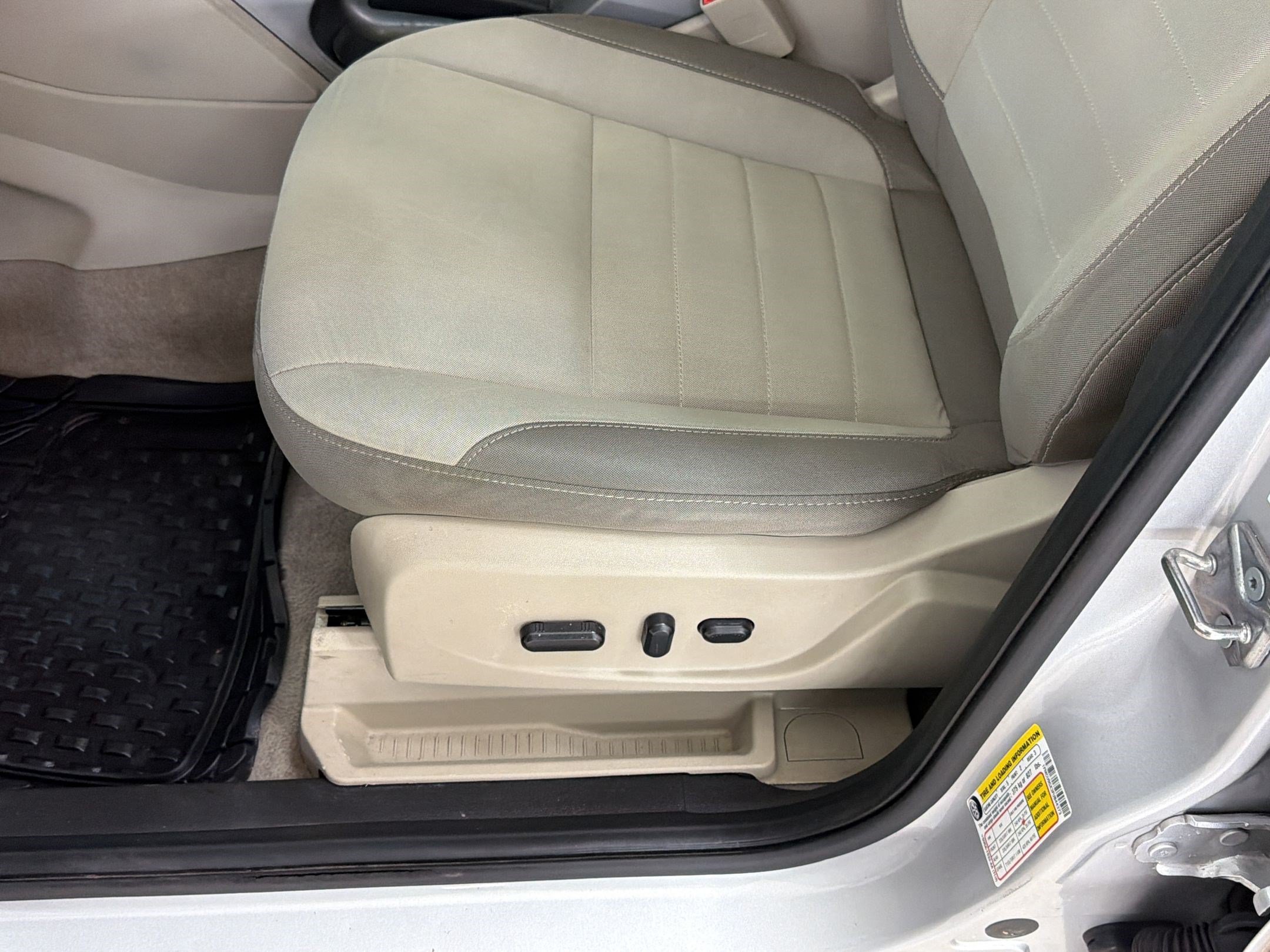 Used 2015 Ford Escape SE AWD/4WD image 15