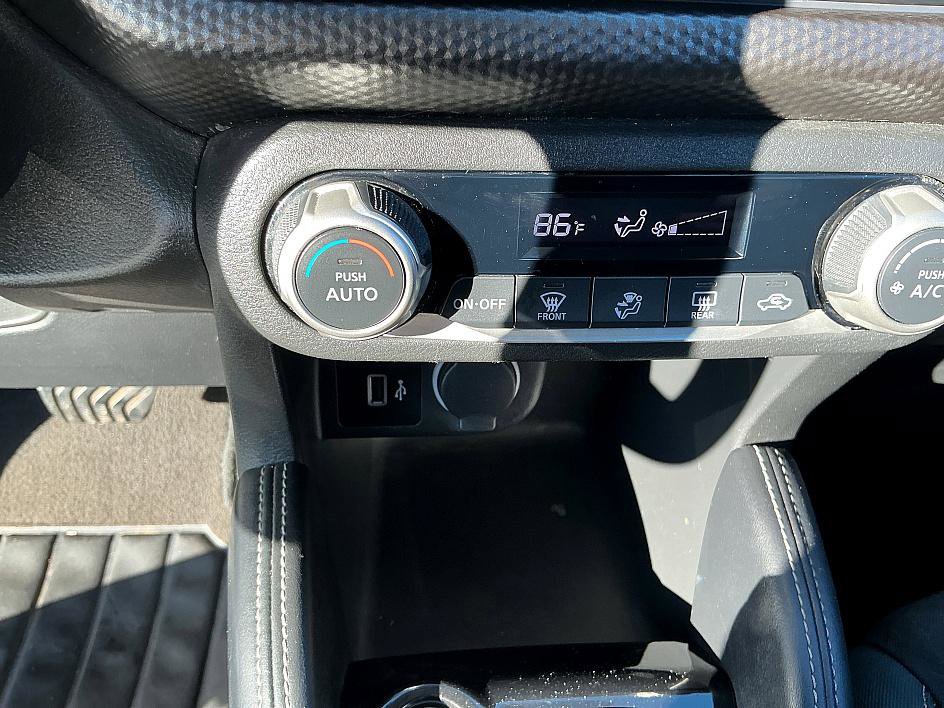 Used 2020 Nissan Kicks SV image 16