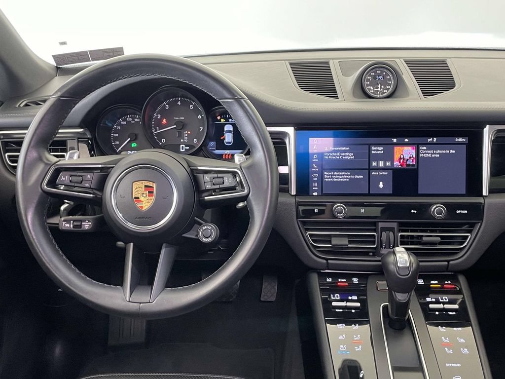 Certified 2023 Porsche Macan AWD/4WD image 27