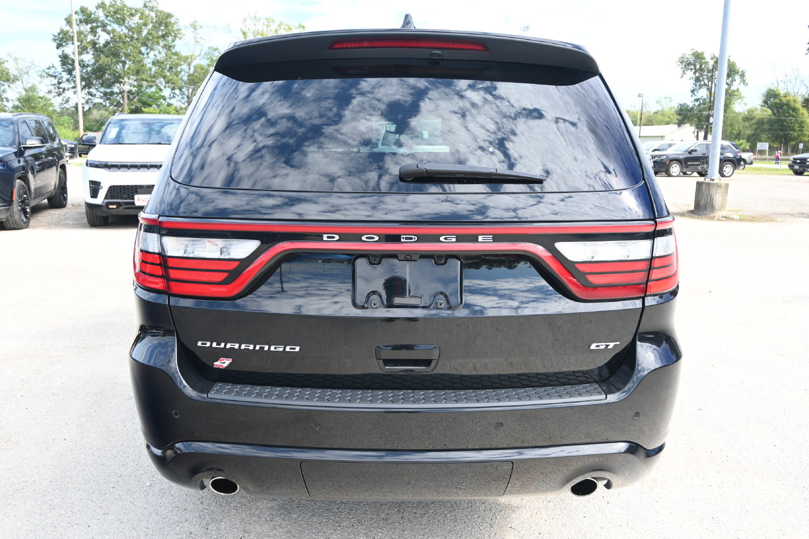 Used 2025 Dodge Durango GT AWD/4WD image 3