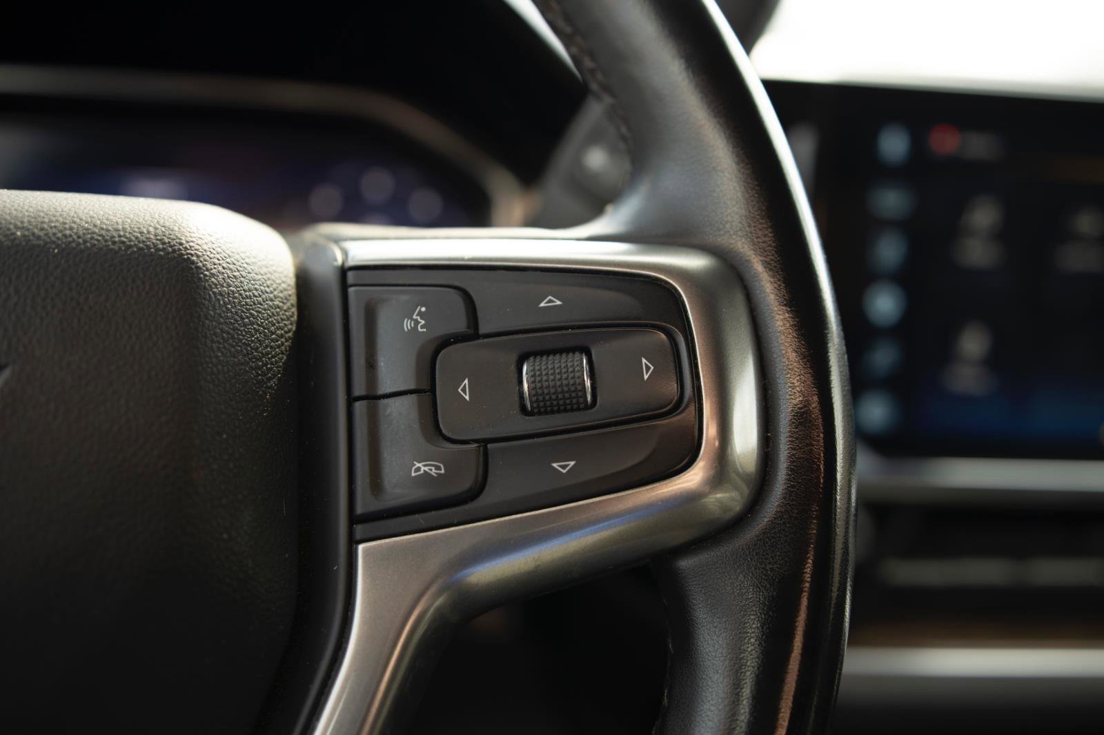 Used 2025 Chevrolet Silverado 2500 LT w/ Convenience Package image 7