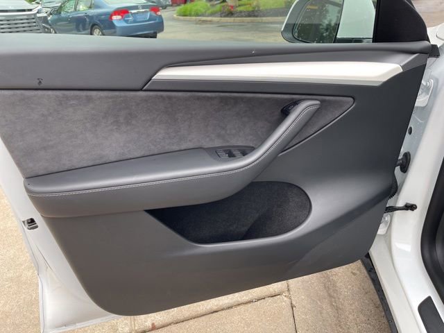 Used 2023 Tesla Model Y Performance AWD/4WD image 10