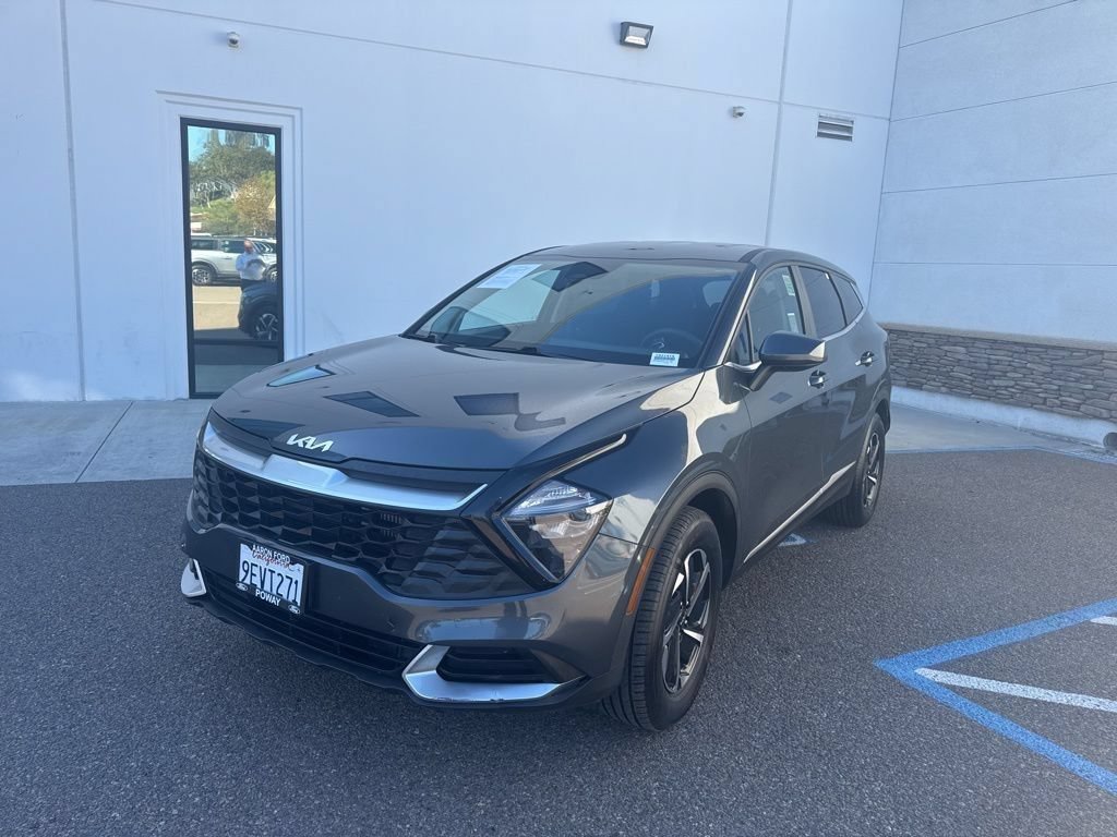 Used 2023 Kia Sportage LX AWD/4WD image 3