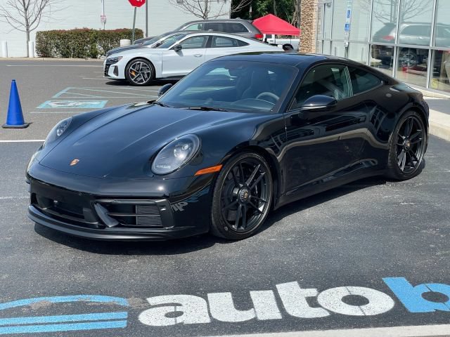 Used 2022 Porsche 911 Carrera 4 GTS AWD/4WD image 9