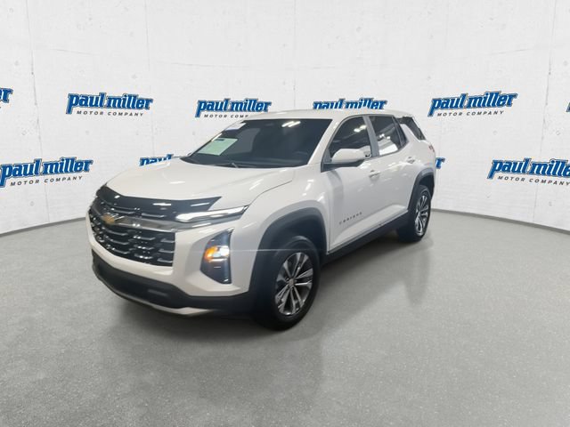 Used 2025 Chevrolet Equinox LT w/ Safety and Technology Package FWD image 4